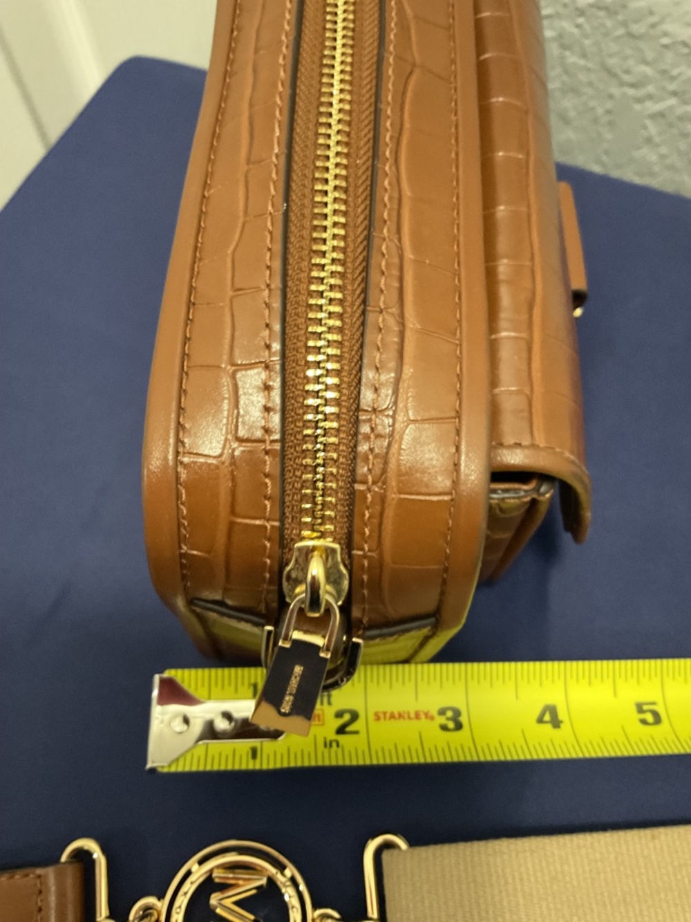 Michael Kors Brown Crossbody | Gold Hardware - Picture 4 of 10
